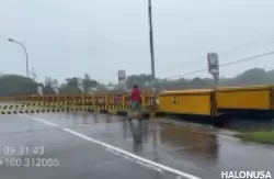 Jalur Menuju Bandara Internasional Minangkabau Ditutup