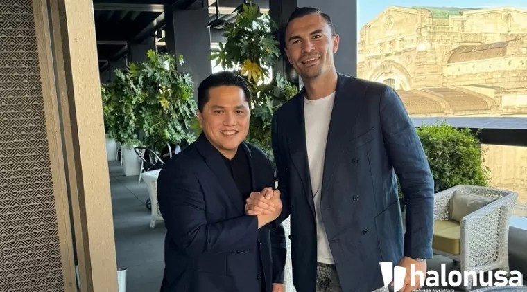 Erick Thohir bersalaman dengan Emil Audero (Foto: Instagram ErickThohir)