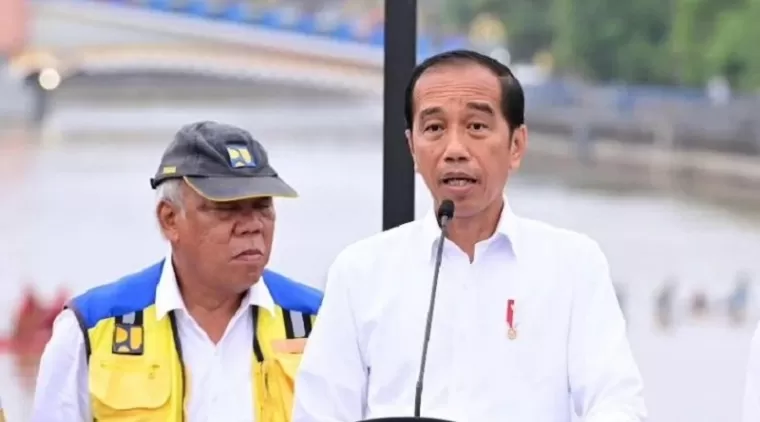 Menteri Basuki mendampingi Presiden Joko Widodo