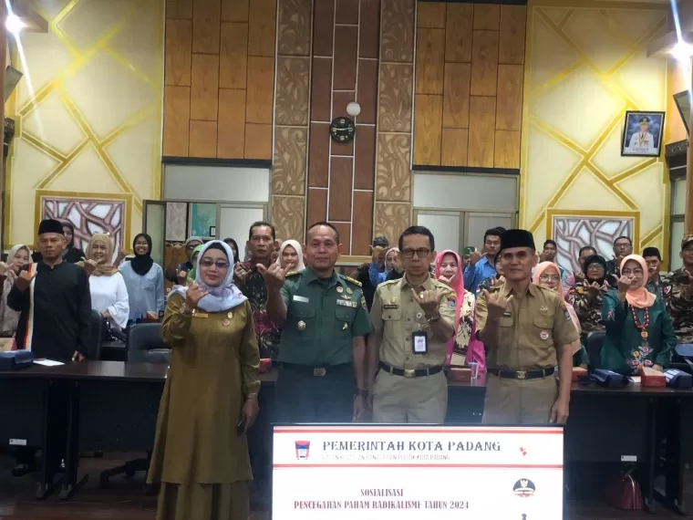 Foto Bersama Setda Kota Padang, Kasdim dan Peserta Sosialisasi