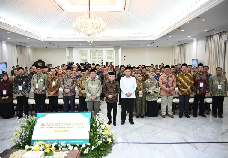 Foto bersama Wapres dan seluruh peserta Munas FOZ ke-10