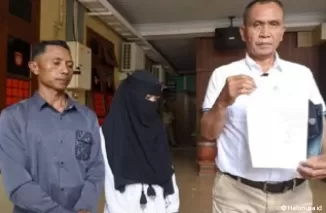 Ayah korban setelah melaporkan pengasuh Pondok Pesantren ke Polisi