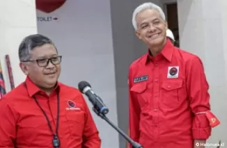 Hasto Kristiyanto bersama Ganjar Pranowo