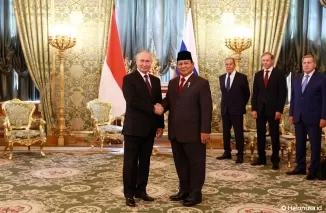 Prabowo Subianto berfoto bersama Vladimir Putin (Foto: Instagram Prabowo Subianto)