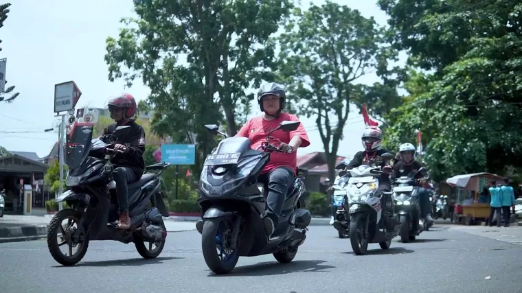 Honda Hayati Bagikan Tips Aman Saat Touring