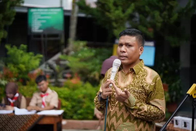 Ketua Divisi Sosialisasi, Pendidikan Pemilih, Partisipasi Hubungan Masyarakat, dan SDM KPU Provinsi Sumatera Barat, Jons Manedi. (Foto: Humas KPU)