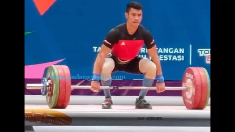 Lifter Sumbar Pardani Kandas di Kelas 61 Kg PON XXI Aceh-Sumut