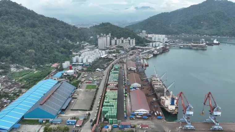 Pelindo Regional 2 Teluk Bayur Siapkan Langkah Antisipasi Banjir di Pelabuhan