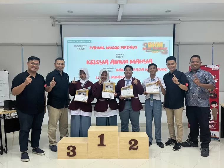 Siswi SMAN 1 Sitiung Wakili Honda Hayati di AHM Best Student 2024