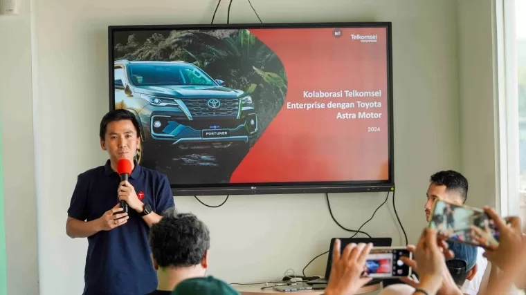 Telkomsel dan Toyota Perkuat Kolaborasi dengan Hadirkan Teknologi IoT di New Fortuner