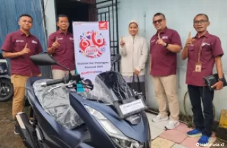 Jajaran PT Hayati Pratama Mandiri sambangi konsumen setia di Harpelnas 2024. (Foto: Honda Hayati)