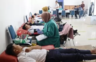 Kegiatan donor darah rangkaian dari peringatan Hari Ulang Tahun (HUT) ke-79 KAI. (Foto: Humas KAI Divre II Sumbar)