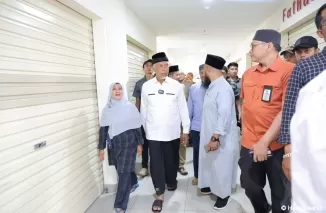 Calon Gubernur Sumbar nomor urut 1, Mahyeldi blusukan ke Pasar Ateh Bukittinggi. (Foto: Istimewa)