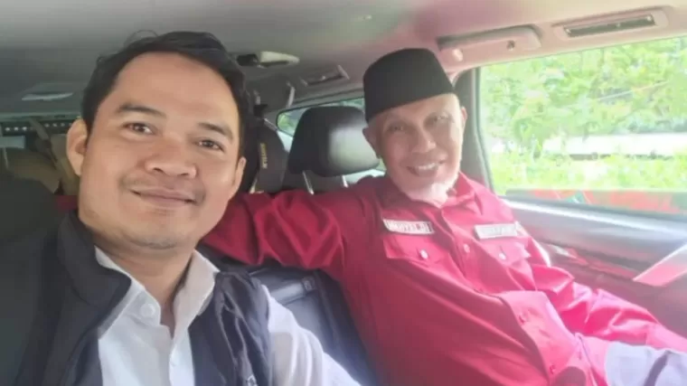 Reido Deskumar bersama calon Gubernur Sumbar, Mahyeldi. (Foto: Dok Pribadi)