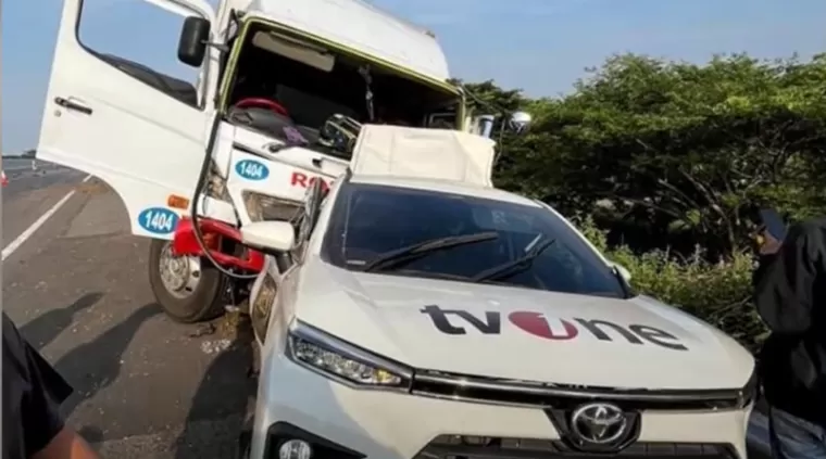 Penampakan kendaraan yang terlibat kecelakaan di Tol Pemalang KM 315. (Foto: detik.com)