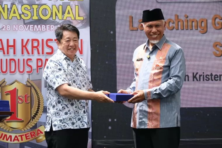 Gubernur Mahyeldi Resmikan Google Reference School di Sekolah Kristen Kalam Kudus Padang