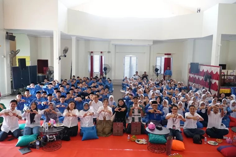 Telkomsel Persiapkan Siswa SMAN 1 Tanjungpinang Hadapi Persaingan di Era Digital