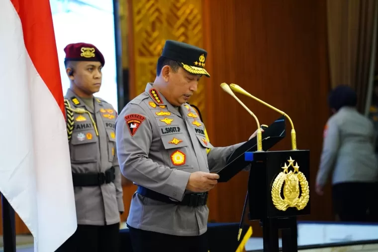 Irjen Pol Gatot Tri Suryanta Resmi Jabat Kapolda Sumbar, Tongkat Estafet Diserahkan