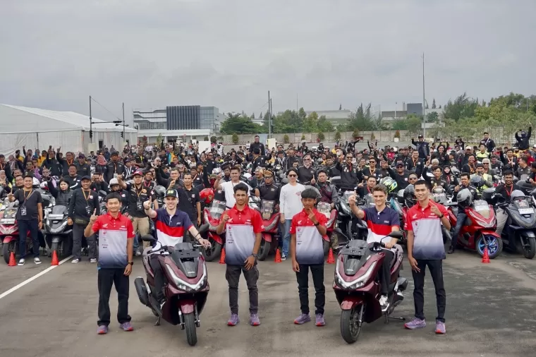 500 Bikers Honda PCX Dapat Kejutan Bertemu Pebalap MotoGP