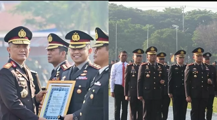 Kapolda Jatim menyerahkan penghargaan kepada Kapolres Tulungagung