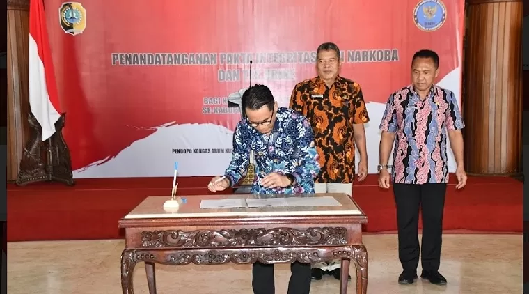Pj Bupati Tulungagung tandatangani pakta integritas anti narkoba