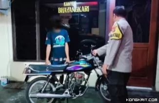 Seorang pelajar yang diduga sebagai joki balap liar diamankan di Mapolsek Karangrejo