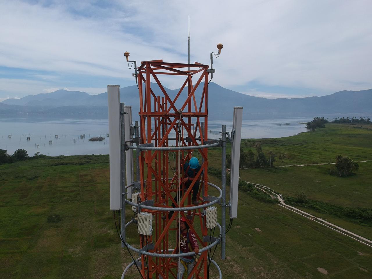 Telkomsel memastikan kualitas akses jaringan broadband guna mendukung program belajar jarak jauh. Kapasitas jaringan di Sumbar telah meningkat 32 persen, terutama di wilayah residensial. Hingga saat ini jaringan Telkomsel telah menjangkau 95 persen wilaya