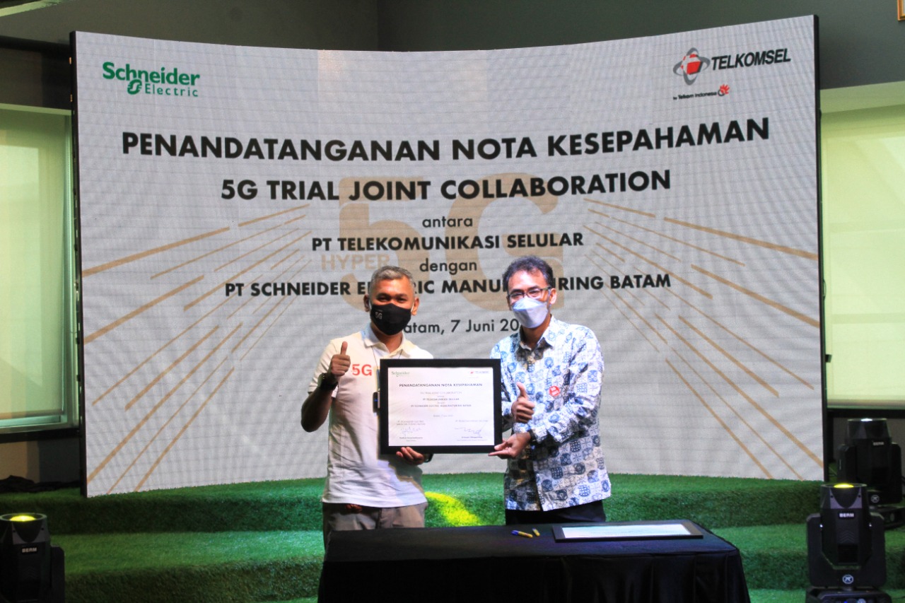 Penandatanganan Nota Kesepahaman 5G Trial Join Collaboration Telkomsel dan Schneider Electric