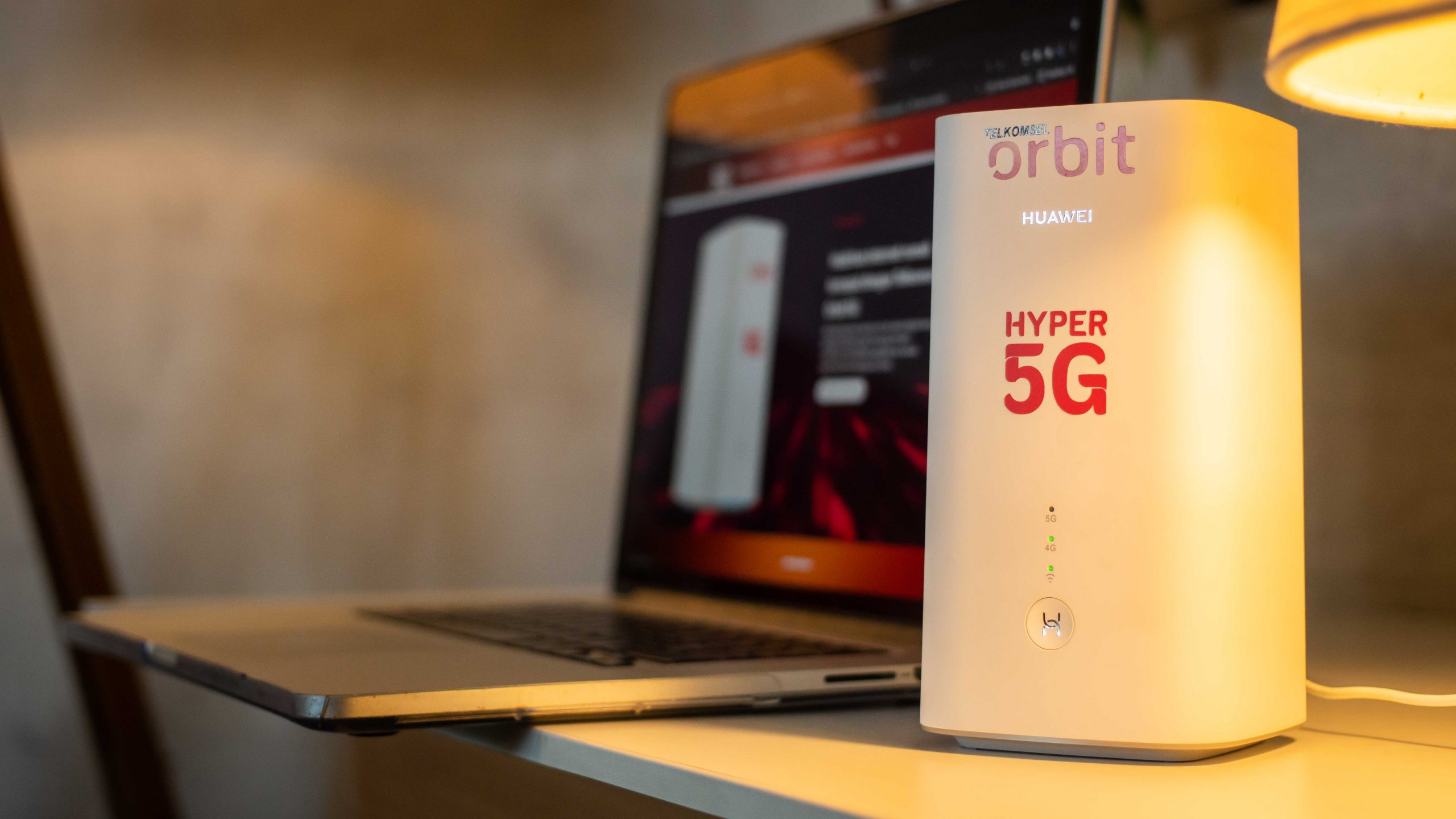 Telkomsel Orbit 5G: Telkomsel memberikan ekstra kuota data 200GB untuk 30 hari dan bebas akses layanan Disney+ Hotstar selama 12 bulan bagi pelanggan yang menggunakan perangkat Orbit Ultra 5G pertama kali. Pemesanan dan informasi lebih lanjut mengenai lay