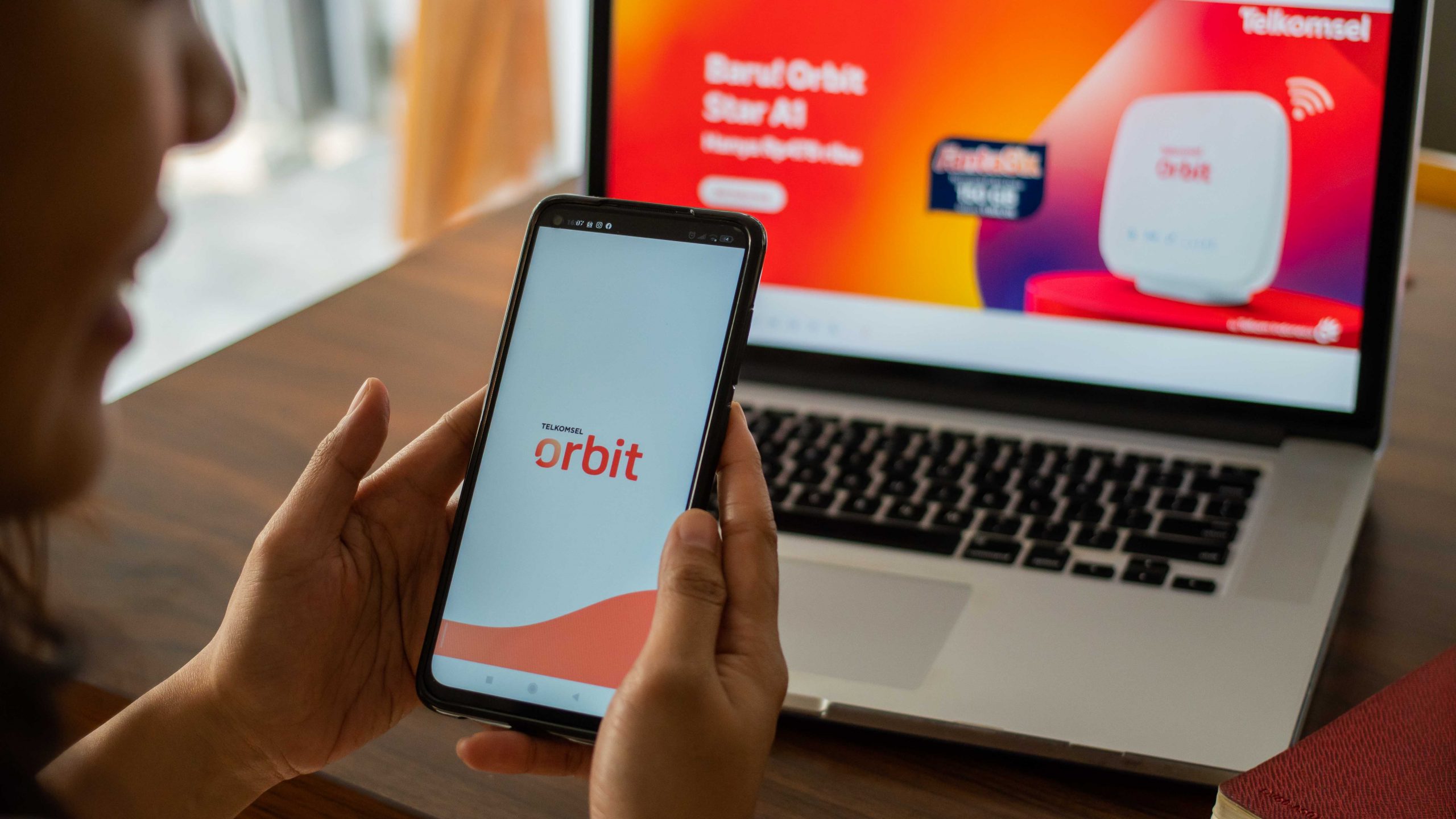 Telkomsel Orbit yang memiliki pertumbuhan pelanggan sebesar 450% sejak Januari hingga September 2021 terus menambah varian produk, jangkauan, dan layanan yang lebih mudah bagi segmen keluarga Indonesia. Telah hadir juga Orbit Star A1 dengan harga Rp479 ri