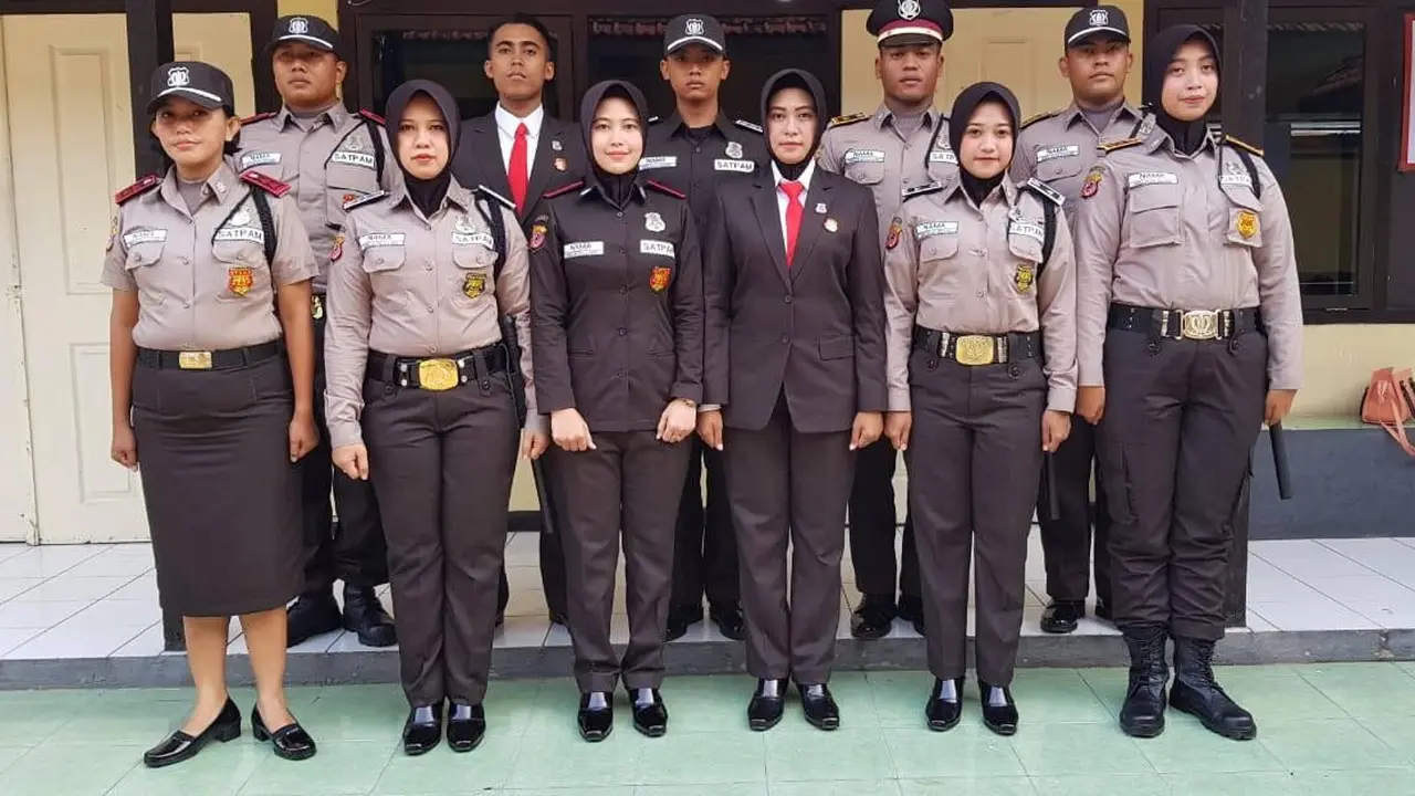 Mirip Polisi! Alasan Seragam Satpam Berubah Warna Krem (Ist/Halonusa)