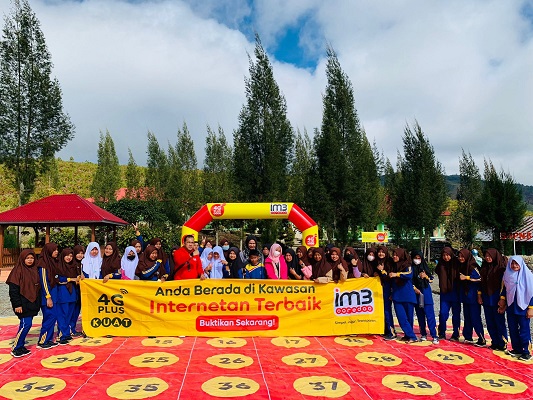 FUn Games Indosat di sekolah Alahan Panjang. (Foto: Dok. Indosat Ooredoo)