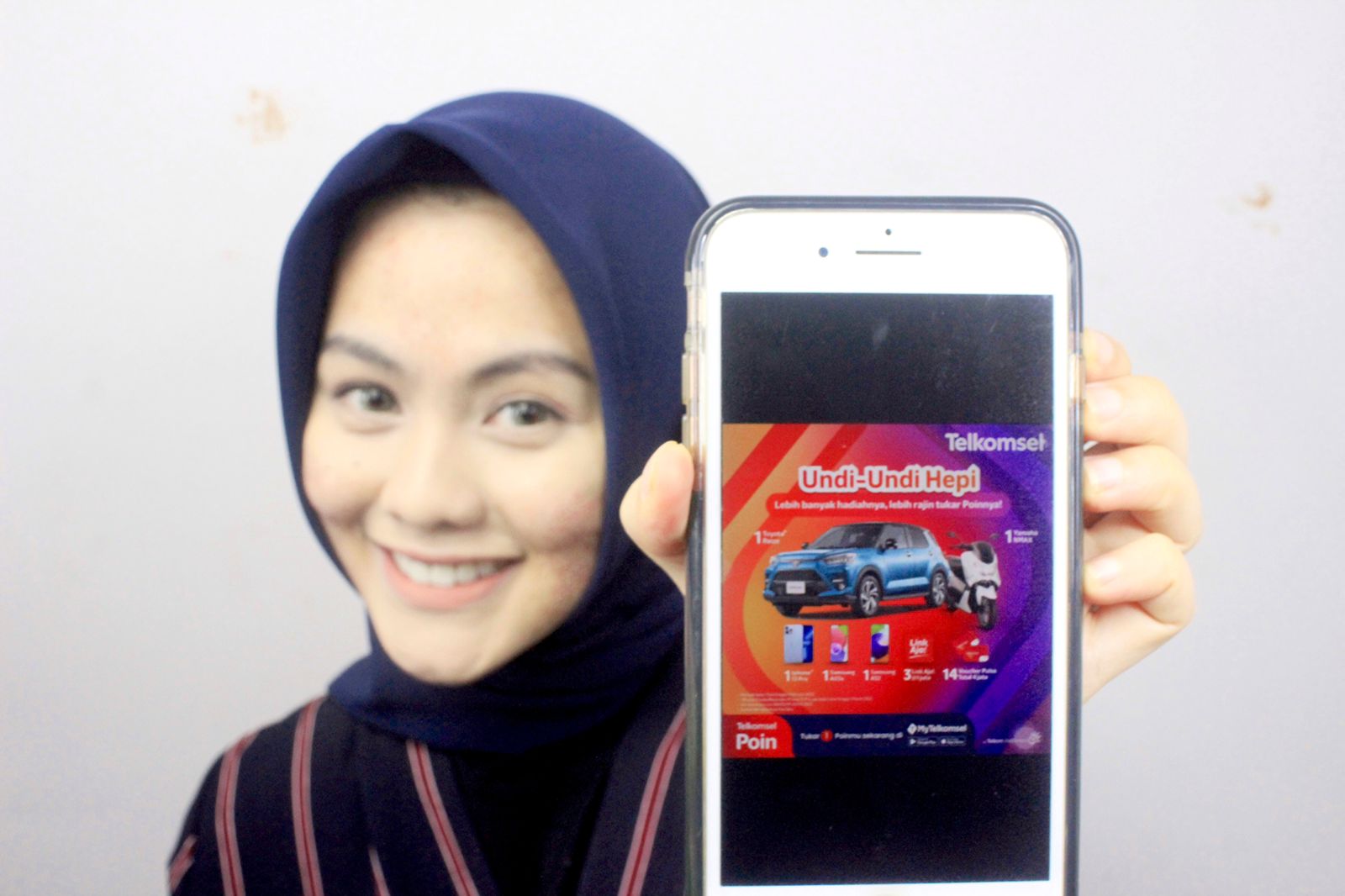  Telkomsel kembali memberikan apresiasi kepada seluruh pelanggan setianya melalui program Undi-Undi Hepi. (Telkomsel/Kariadil Harefa/Halonusa)