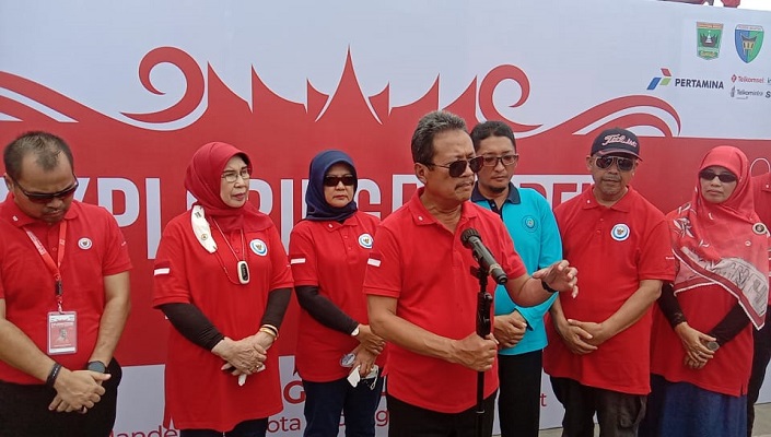 Anggota DPD RI, Emma Yohanna mendampingi Menteri Kelautan dan Perikanan, Sakti Wahyu Trenggono meresmikan Kampung Elo Pukek. (Foto: Dok. Muhammad Aidil)