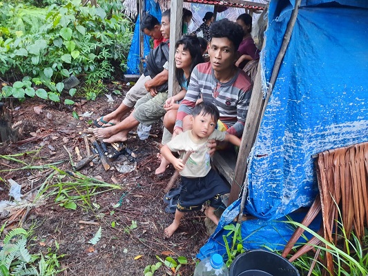 Korban gempa di Mentawai mengungsi ke tempat tinggi dan aman. (Foto: Dok. Istimewa)