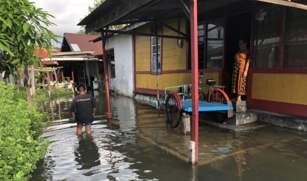 Ilustrasi, Banjir Rob di daerah Nipah (Dokumentasi Halonusa.com)