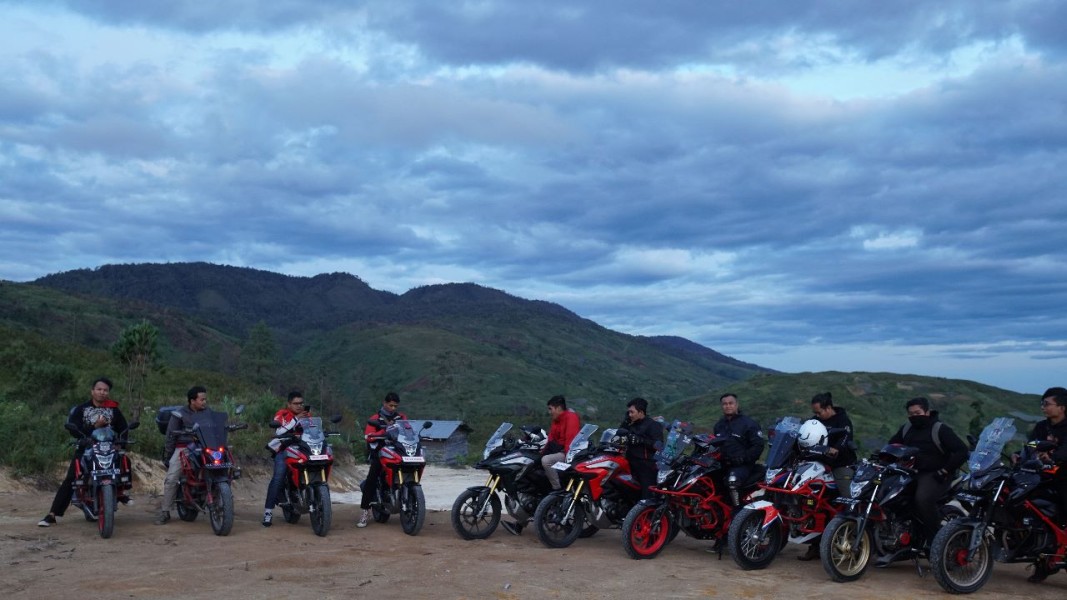 Kegiatan touring Honda Hayati.