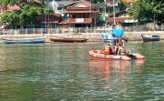 Tim SAR Gabungan melakukan pencairan korban tenggelam di Muaro Batang Arau. (Foto: SS Instagram Pusdalops Kota Padang)