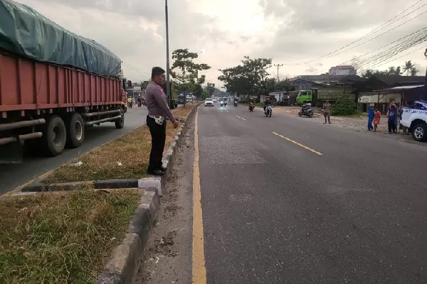 Olah TKP kecelakaan di By Pass. (Foto: istimewa)