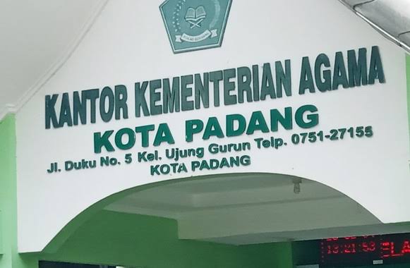 Salah satu kantor KUA di Padang. (Foto: padeks.co)