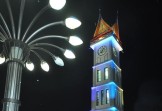 Suasana malam di lokasi wisata Jam Gadang, Kota Bukittinggi. (Foto: Halonusa)