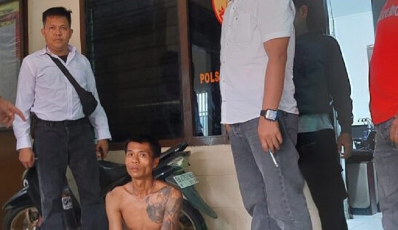 Polisi mengamankan pelaku pencurian sepeda motor di daerah Lubuk Kilangan