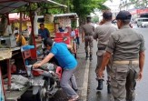 Satuan Polisi Pamong Praja (Satpol PP) Kota Padang tertibkan pedagang yang berjualan di Fasilitas Umum (Fasum).