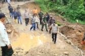 Longsor di Mapat Tunggul Selatan, Kabupaten Pasaman. (Foto: Jawapos)