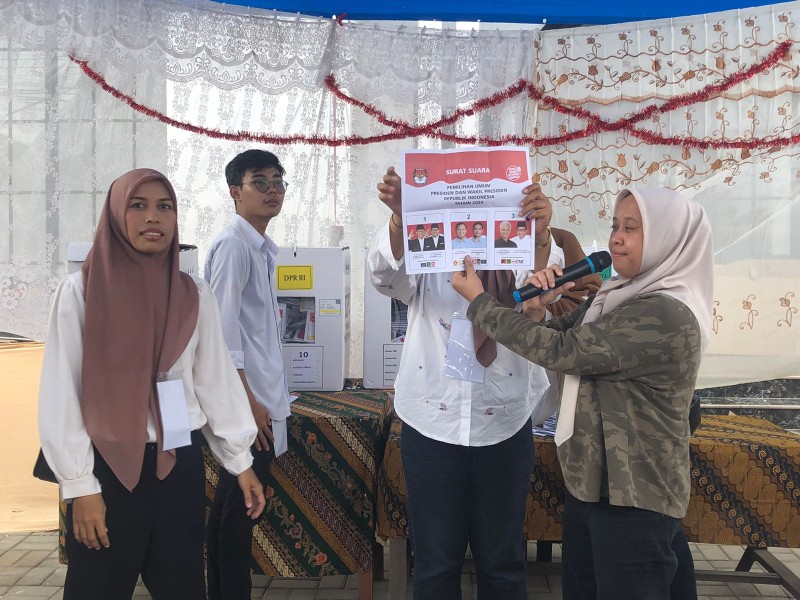 Penghitungan suara di salah satu TPS di Kota Padang
