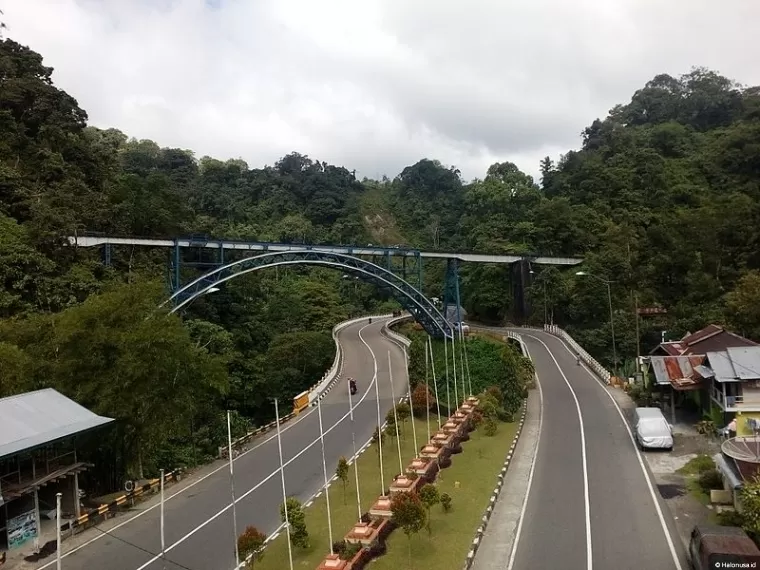 Jembatan Tinggi Silaiang. (Foto: Wikipedia) 