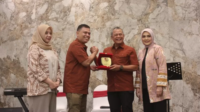 Danrem 032/Wirabraja Berganti, Pemko Padang: Terima Kasih Brigjen TNI Rayen Obersyl