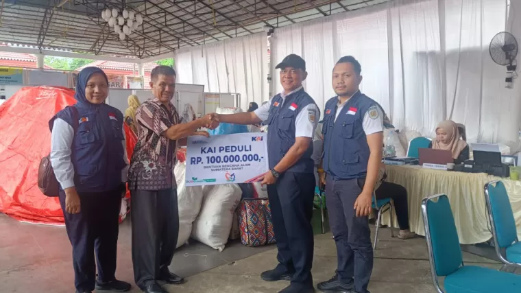 KAI Salurkan Bantuan Logistik bagi Korban Bencana di Sumbar