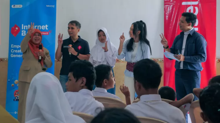 Telkomsel telah menggelar roadshow literasi digital yang telah menjangkau lebih dari 1.000 peserta termasuk para guru, dan orang tua. (Foto: Telkomsel)