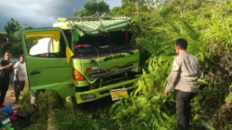 Sopir Ini Tewas Dilindas Truk CPO yang Dikendarainya Sendiri di Tapan, Pesisir Selatan